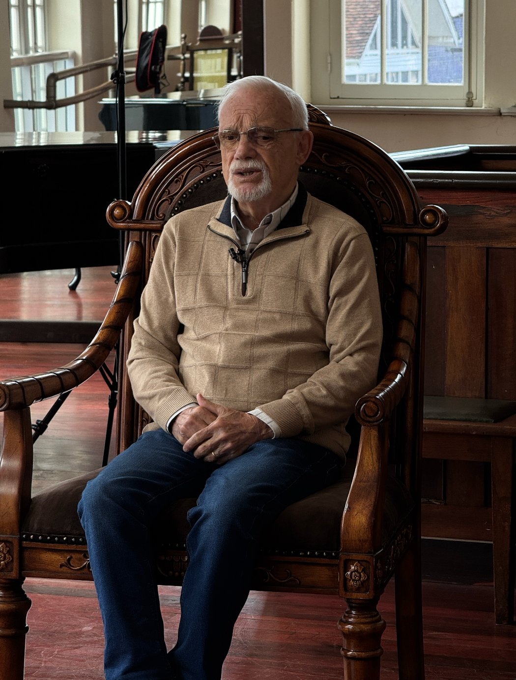Prof. Apolinário Ternes